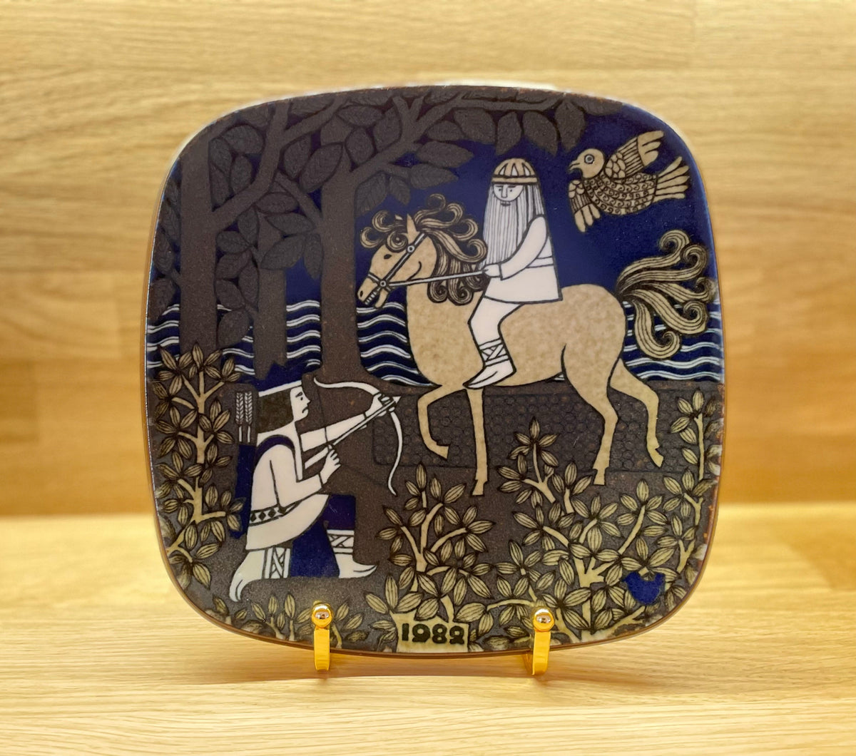 ARABIA アラビア　Kalevala カレワラ　1982日年（箱付き） アラビア Arabia カレワラ Kalevala イヤープレート 1982年 - NORDAJYO